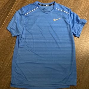 Mens Nike running shirt medium